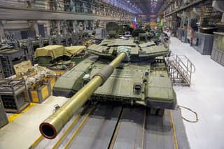Производство Т-90М «Прорыв» и Т-80БВМ возглавят женщины? «Уралвагонзавод» пошёл на смелый эксперимент