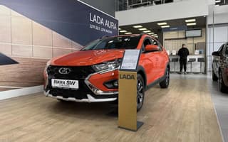 Фальстарт продаж: Lada Iskra не купить — дилеры объяснили причины