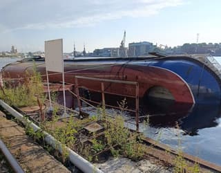 Unfinished: Tugboat "Captain Ushakov" went to the bottom, "Captain Sergeev" delayed for two years