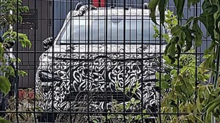 Показанный на фото загадочный «прототип нового Москвича М70» оказался прототипом Renault Sandero