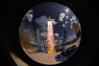 Изделие размером с монетку переживёт апокалипсис: Ростех вдвое нарастил производство сверхнадёжных реле для ракет и спутников