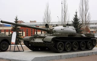 «Полезнее в качестве бункера»: аналитик TNI раскритиковал советский танк Т-62