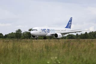 Глава Ростеха назвал МС-21 гораздо современнее и комфортнее Airbus и Boeing 