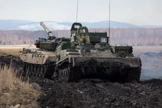 "Evacuator" based on the T-90M "Breakthrough" tank equipped with a new 1000 hp engine