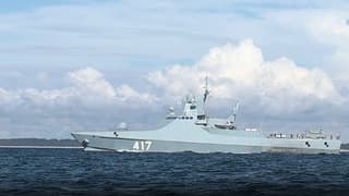 Small ships of the Russian Navy equipped with Tor-M2KM combat modules