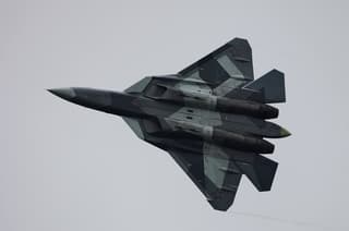 Россия первой в мире внедрит ИИ-помощника пилота в самолёты