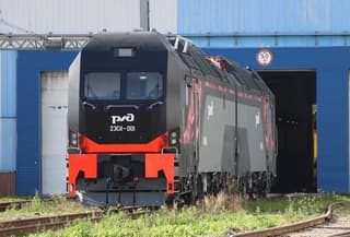 With Increased Load Capacity and a Russian Engine: The New 2ES11 "Orlets" Electric Locomotive Showcased at the Exhibition in St. Petersburg