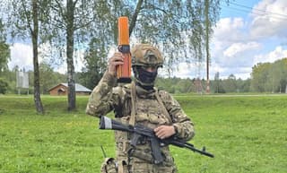 Крепится на экипировку, рюкзак, мотоцикл: индивидуальный комплекс РЭБ «Моторола-3М» создали в Мытищах