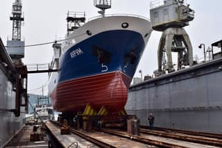 96% Ready: Final Trials of the Crabber "Aurum" Have Begun