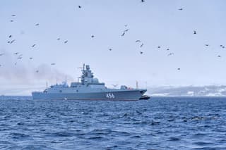 Frigate "Admiral Golovko" launched a hypersonic "Zircon" in the Barents Sea following a Tu-142 targeting