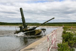 Западные Abrams, Challenger и Leopard устарели: российские специалисты нашли в них много недостатков