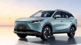 Flagship Omoda C7 Crossover Enters Production