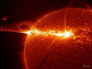 Solar Activity Increases: Powerful Flare Recorded by Scientists on September 20