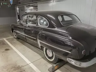 Уникальный правительственный лимузин ГАЗ-12 ЗИМ 1955 года выставили на продажу в Москве