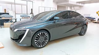 El sedán eléctrico ruso "Molniya" entra en la lista corta del premio al mejor diseño industrial