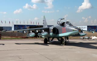 «Хотите сбить Су-25? Удачи!»: аналитик Bulgarian Military объяснил, почему советский штурмовик практически неуязвим для противника