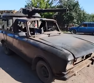 «Moskvich-2140» turned into an IFV with a 2A28 «Grom» gun: the ingenuity of the military never ceases to amaze