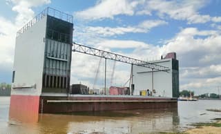 Construction of block No. 10 for floating dock project 28140S completed in Nizhny Novgorod region