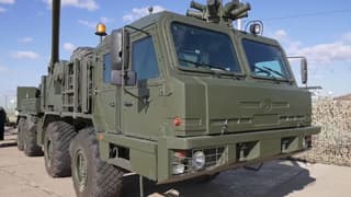 РСЗО «Сарма», САУ «Мальва», дрон-камикадзе V2U и пулемёт ГШГ-7,62 показали Медведеву на полигоне Капустин Яр