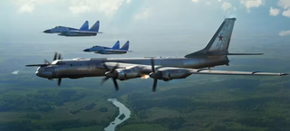 «Медведи» в небе над Японским морем: Ту-95МС провели 11-часовой полёт под прикрытием Су-35С