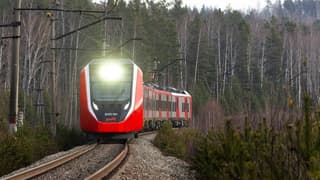 El tren eléctrico de alta velocidad ES105 "Finist" realizó su primer viaje con pasajeros en la región de Sverdlovsk