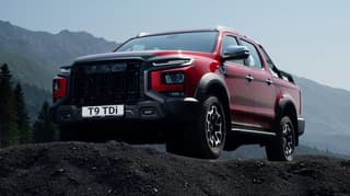 Hilux en ruso: en Uliánovsk se ha lanzado el ensamblaje de la pickup JAC T9 en paralelo con Sollers ST9