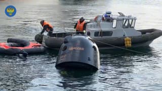 Росавиация показала эвакуацию спускаемого аппарата космического корабля «Одиссей» в Японском море