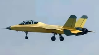 China elevó al cielo el primer avión bimotor de nueva generación con tecnologías de Rusia