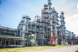 En una planta petroquímica en Sterlitamak se derrumbó parcialmente un taller: la empresa produce gasolina de aviación