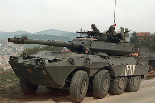 Rusia rechazó los "Centauro" italianos: los tanques fueron remolcados por BTR-80