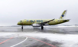 El avión SJ-100 de sustitución de importaciones vuela a Arkhangelsk para pruebas "de hielo"