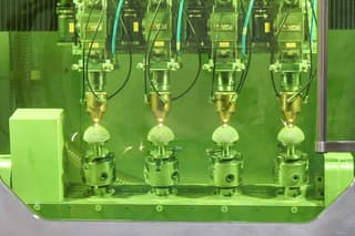 En el Politécnico de San Petersburgo se creó el primer complejo láser de Rusia para la producción de endoprótesis