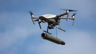 Ingenieros rusos crean un dispositivo para el lanzamiento preciso de cargas desde drones