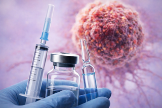 Una nueva vacuna contra el cáncer colorrectal ha sido aprobada para su uso en Rusia: el fármaco obliga al sistema inmunitario a atacar el tumor