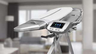 Prensa de planchado con inteligencia artificial inventada en la SPbGUPTD