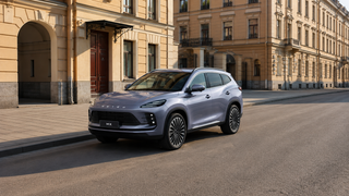 На бывшем заводе Toyota в России начали выпускать Esteo MX: полный привод, 197 лошадиных сил и три экрана в салоне
