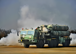 Российский С-400 в Индии получил боевой режим на колёсах, чтобы уходить от слежки спутников Китая