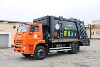 Мусоровоз для раздельного сбора на шасси КамАЗ-53605 представил Ряжский АРЗ