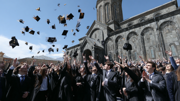4,2 მილიონი ლარი განათლებისთვის: ბენდუქიძის ფონდი კერძო უნივერსიტეტების სტუდენტების სწავლებას დააფინანსებს