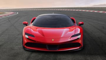 Ferrari ჩამოვიდა თბილისში: ლეგენდარული ბრენდის ოფიციალური შოურუმი გაიხსნა საქართველოს დედაქალაქში