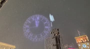 Ерeван встретил Новый год с шоу дронов в небе