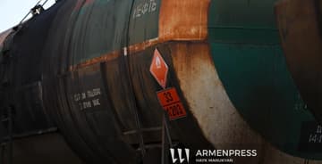 Azerbaijan supplies second batch of petroleum products to Armenia