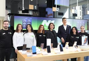 Топ-менеджеры за стойкой: Ucom устроил необычную акцию для абонентов