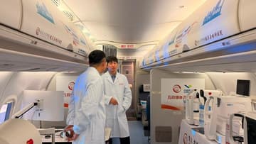 Летающий госпиталь C909 с медицинским оборудованием на борту показали в Алматы