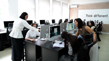 Преподаватели QyzPU освоили язык программирования Swift на курсах от Apple