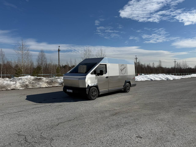 Elektrofurgon «Russo-Balt» F200