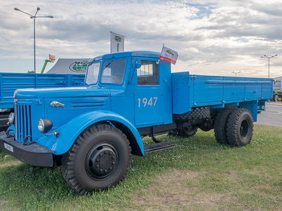 МАЗ-200