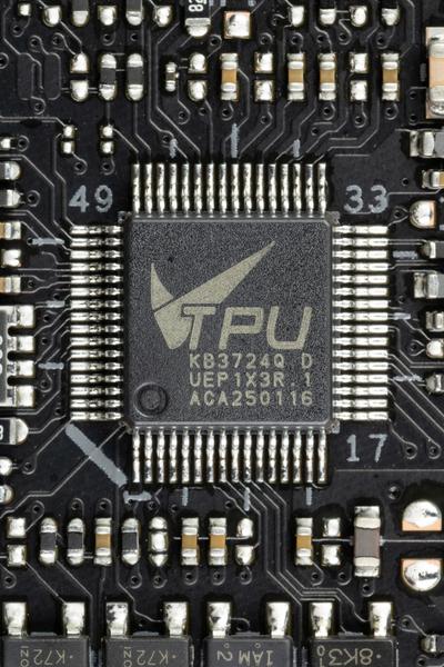 Обзор материнской платы Asus TUF Gaming X870E-Plus WiFi
