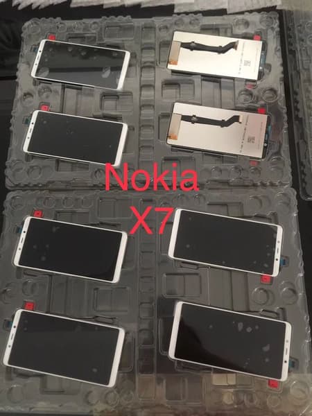 Смартфон Nokia 9 с многомодульной камерой не получит «чёлку»