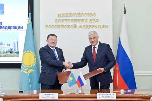 Главы МВД Казахстана и России